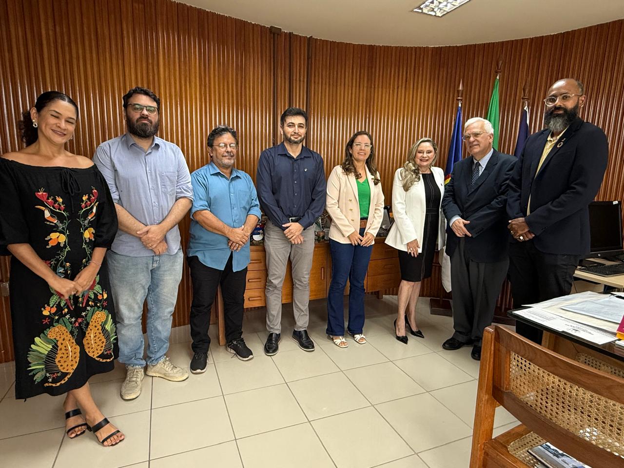 Reunião Embaixador do Chipre